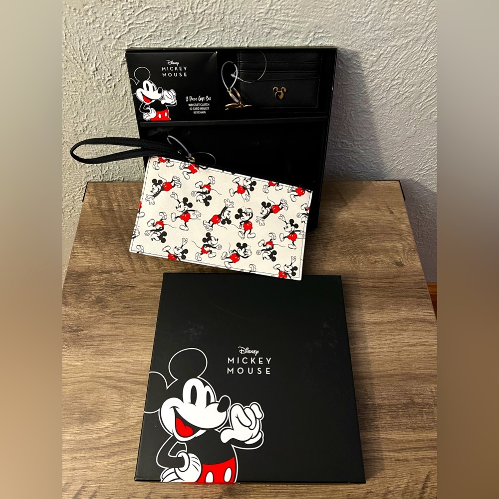 3 Piece Gift Set- Mickey Mouse